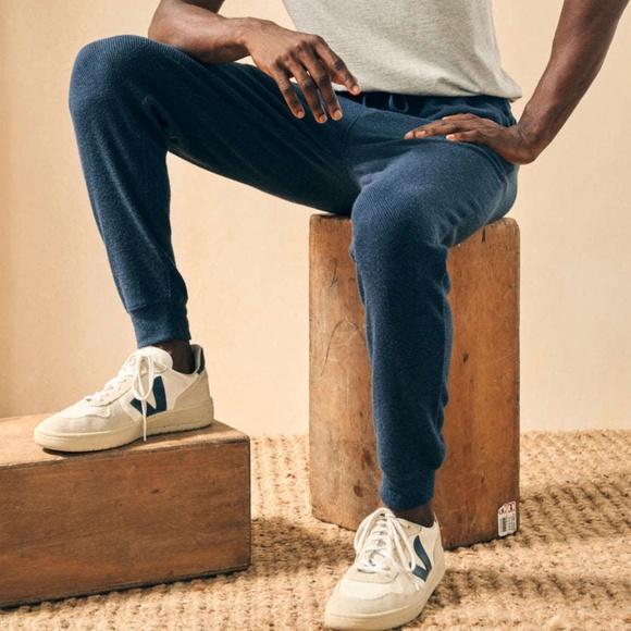 NWT Faherty Legend Sweatpant in Brighton Navy Twill Medium - Picture 3 of 16